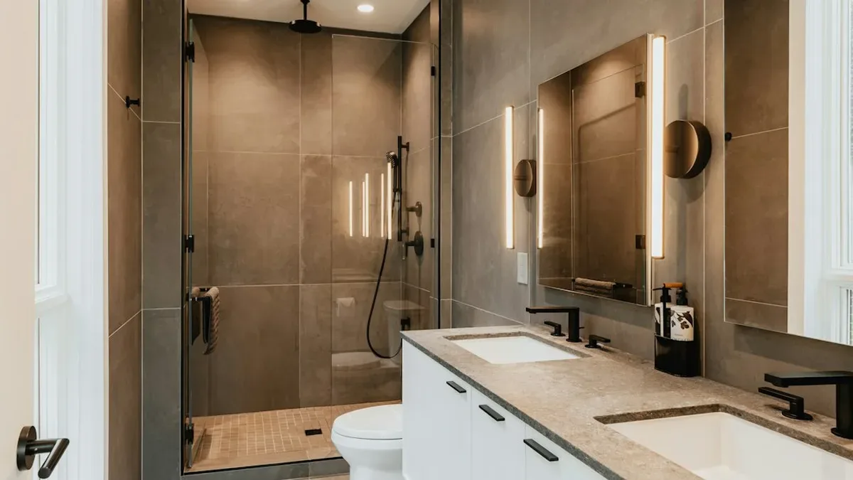 salle de bain dans petit espace — Salle de bain dans petit espace : explications et repères