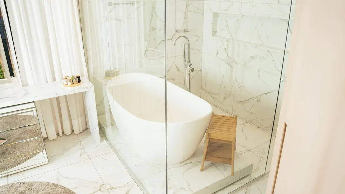 transformer une baignoire en douche italienne prix — Transformer une baignoire en douche italienne : quel prix prévoir